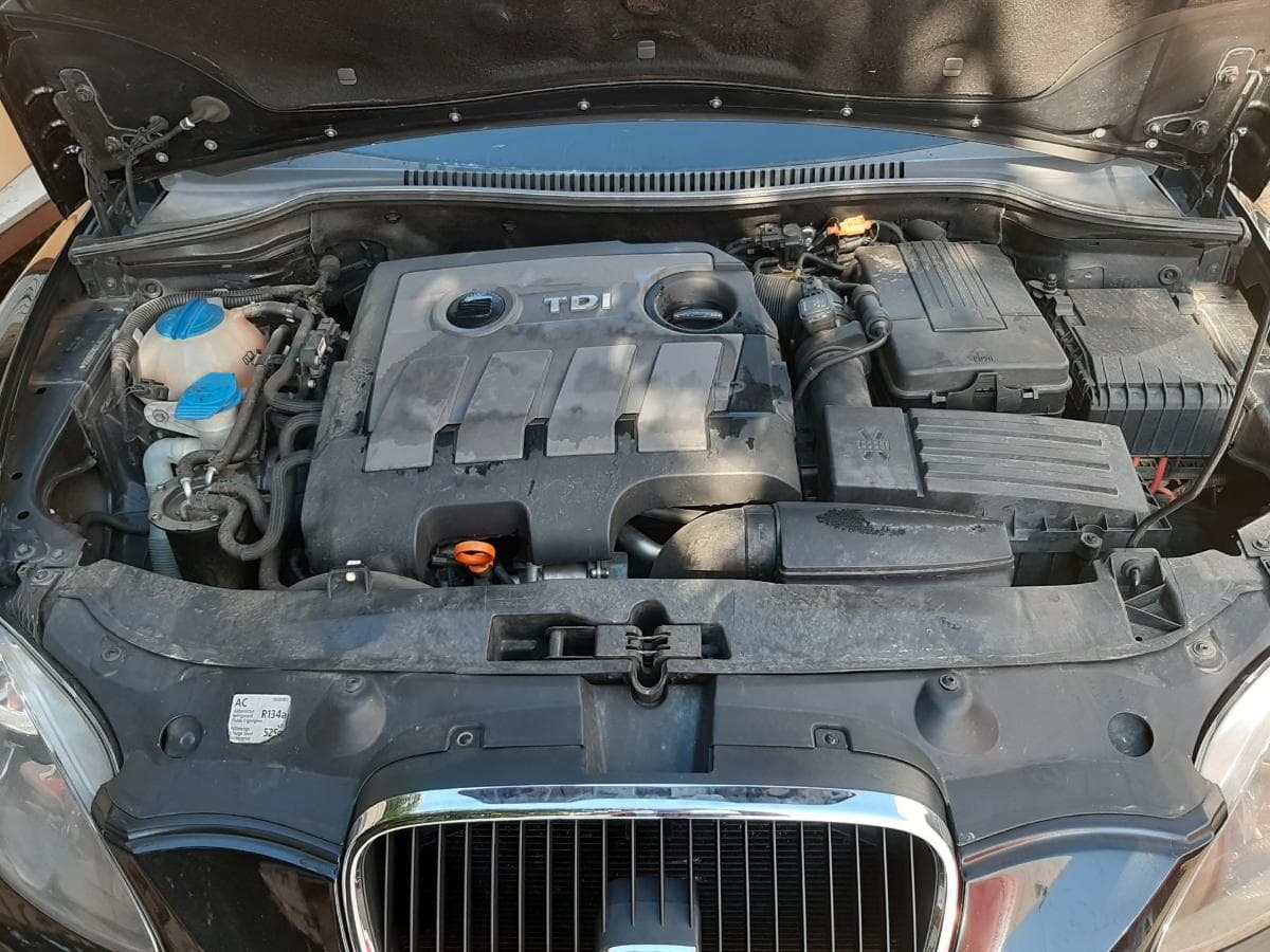 Seat Leon 1.6 TDI · Ano 2011 — imagem 21