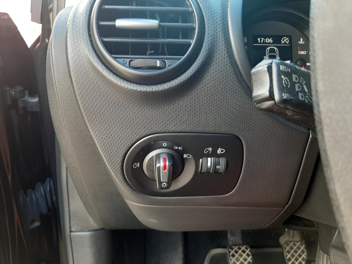 Seat Leon 1.6 TDI · Ano 2011 — imagem 20
