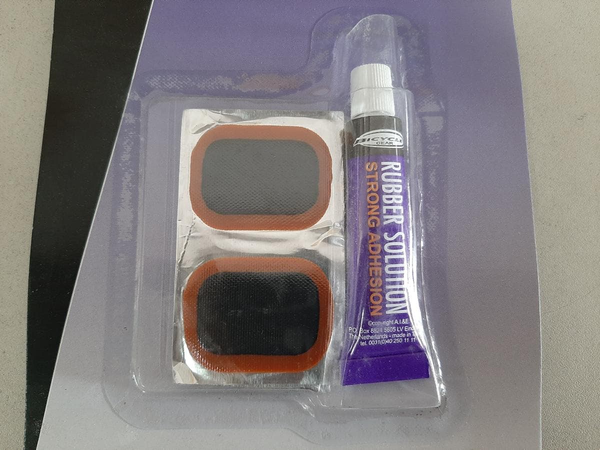 Kits Reparação Pneus ·