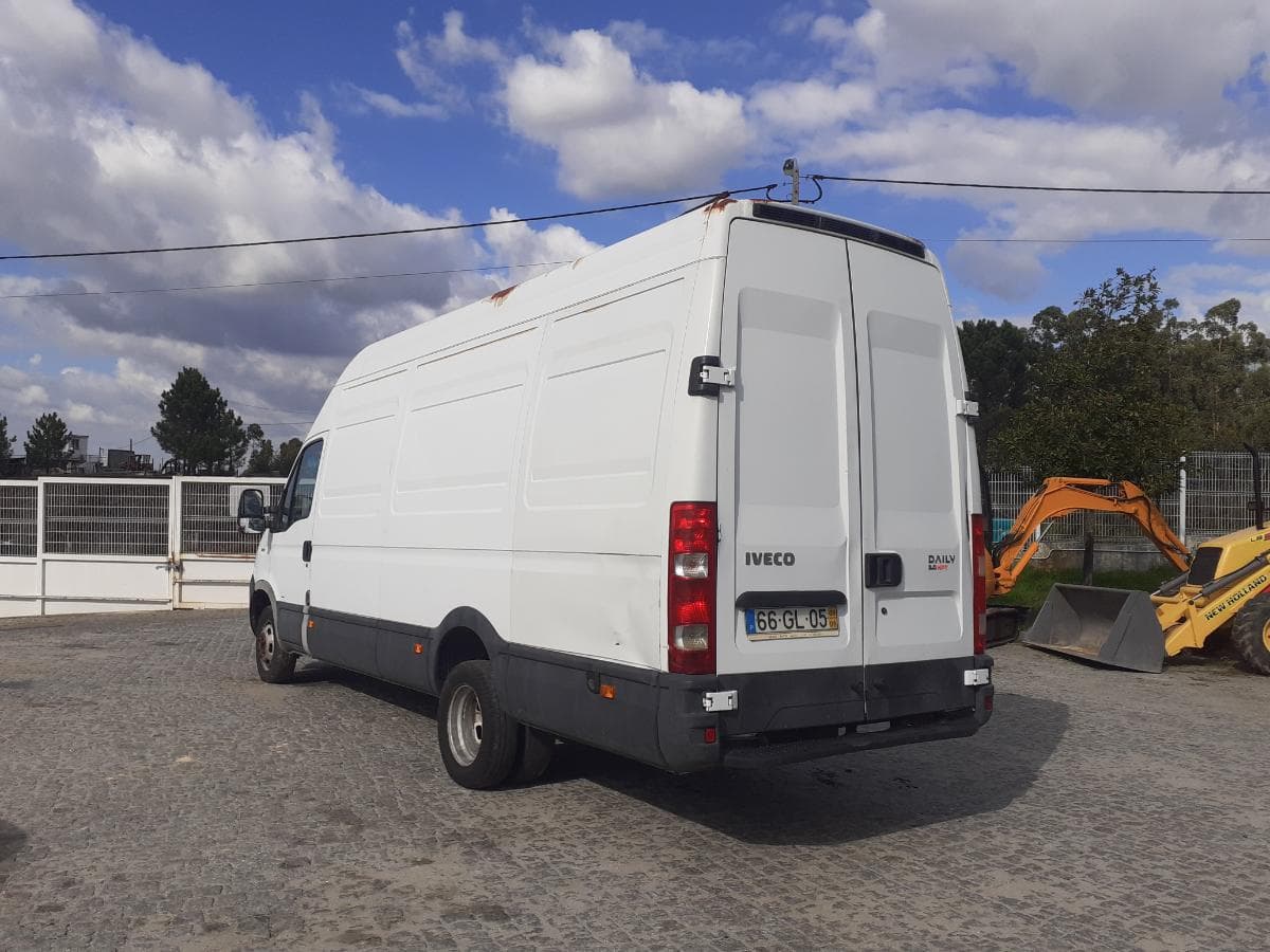 Iveco Daily 35C18V · Ano 2008 — imagem 6