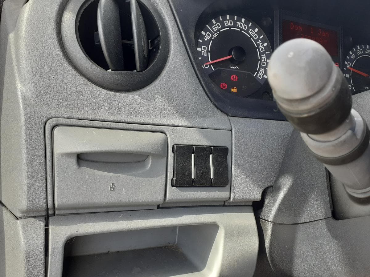 Iveco Daily 35C18V · Ano 2008 — imagem 18