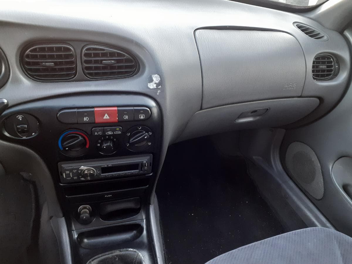 Hyundai Lantra 1.9 D · Ano 1999 — imagem 16