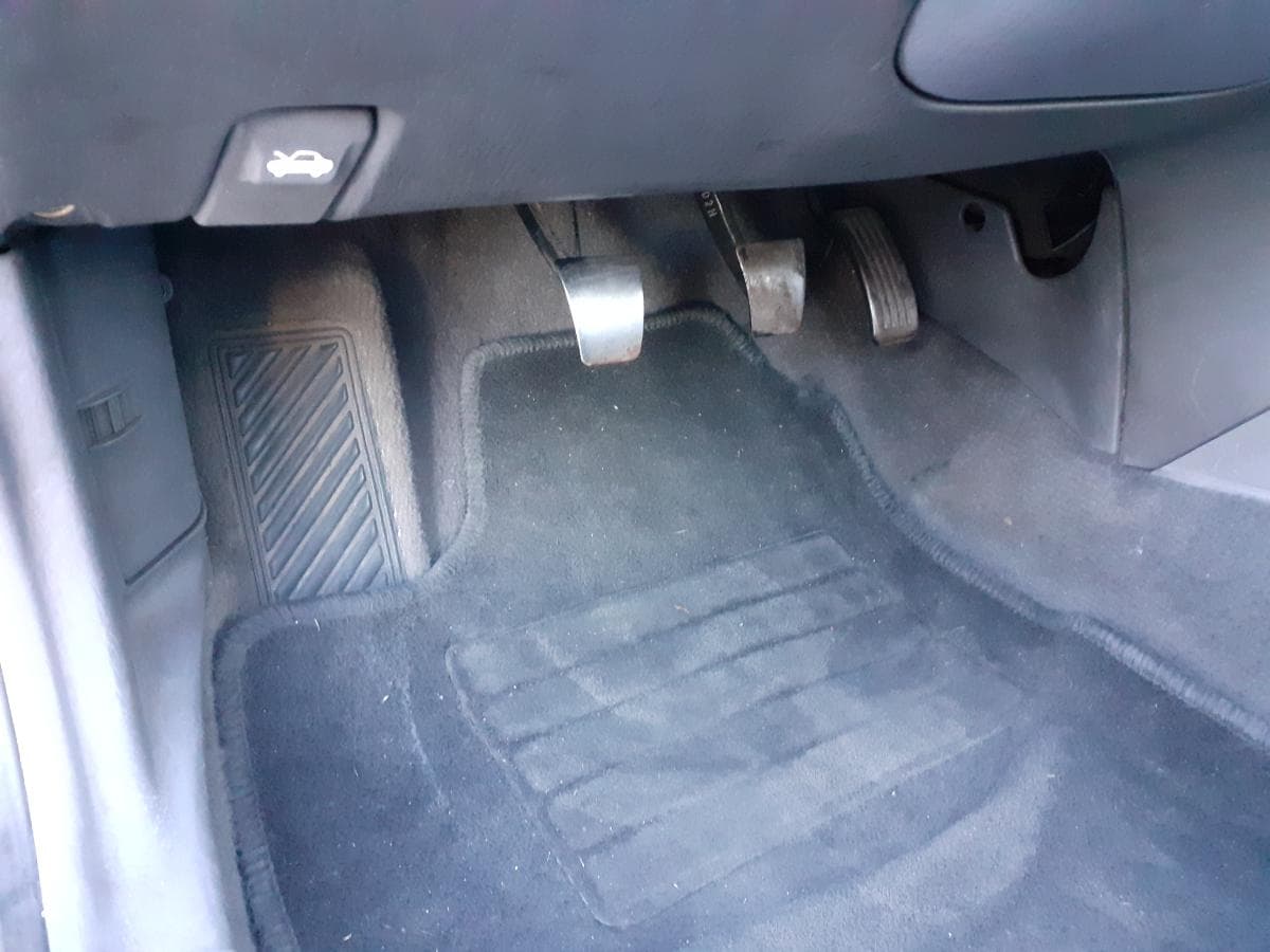Hyundai Lantra 1.9 D · Ano 1999 — imagem 15