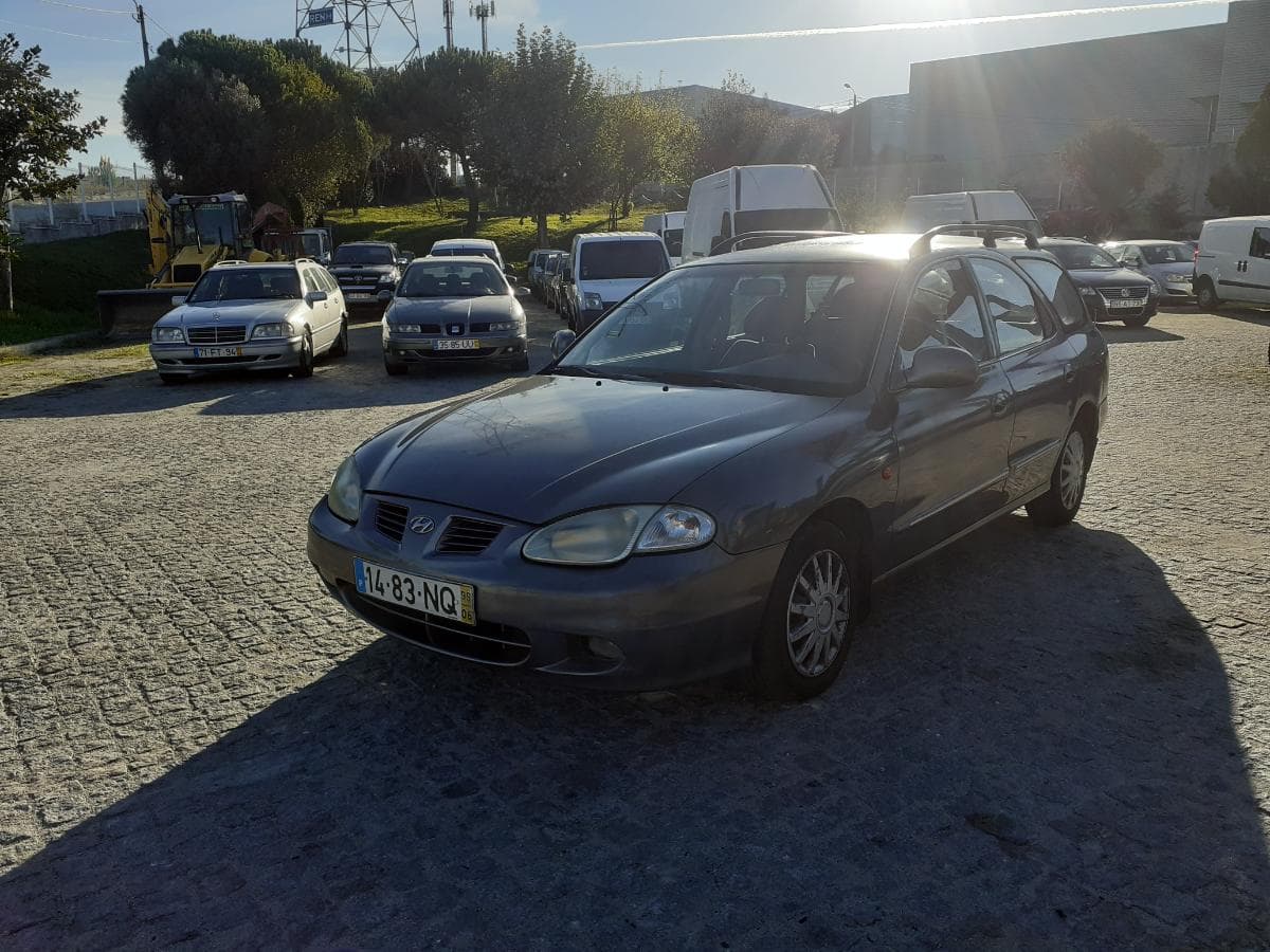 Hyundai Lantra 1.9 D · Ano 1999 — imagem 3