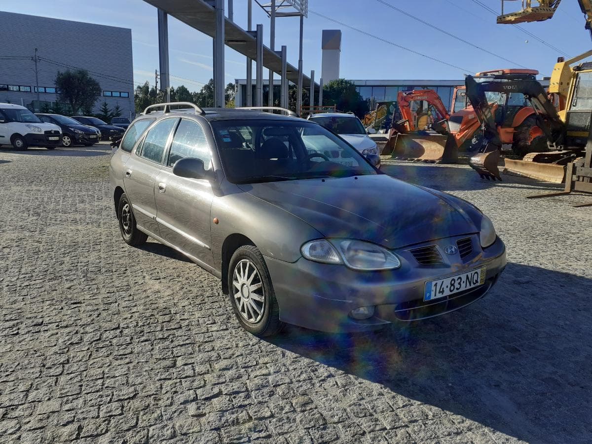 Hyundai Lantra 1.9 D · Ano 1999 — imagem 1