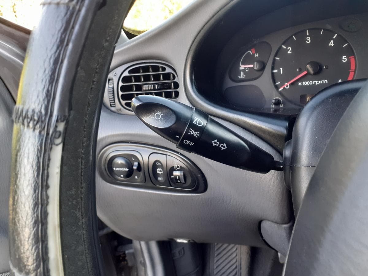 Hyundai Lantra 1.9 D · Ano 1999 — imagem 19