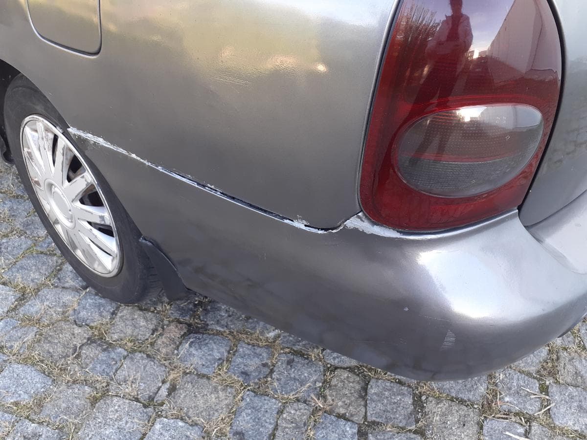 Hyundai Lantra 1.9 D · Ano 1999 — imagem 8