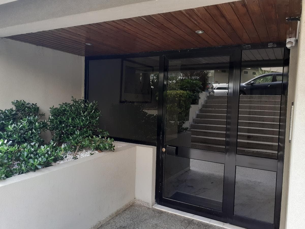 1/2 Apartamento T4 + Lugar de Garagem · Porto — imagem 7