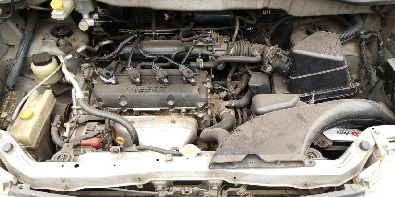 Nissan Serena · — imagem 13