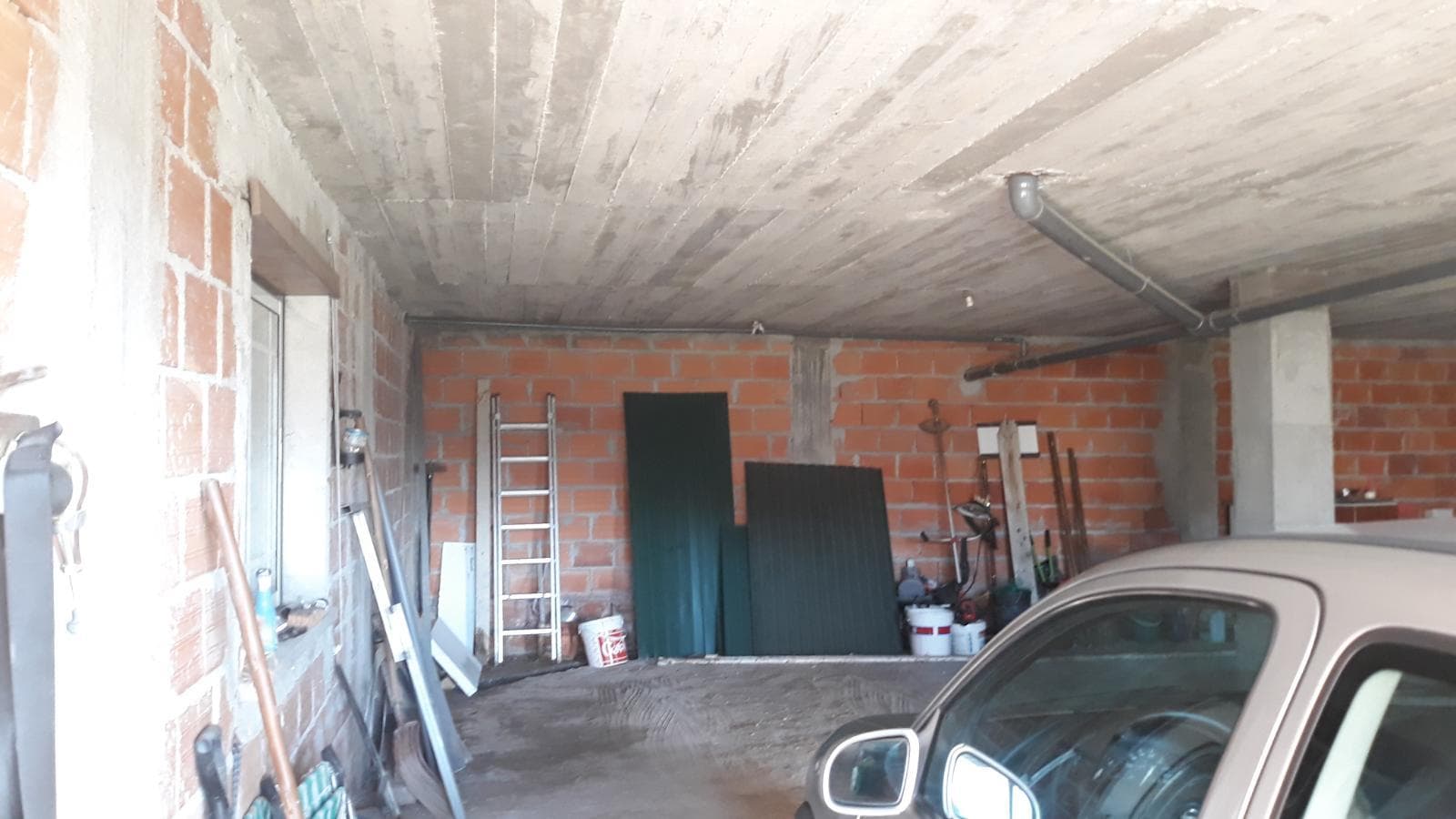 Moradia V2 · Castelo Branco — image 11
