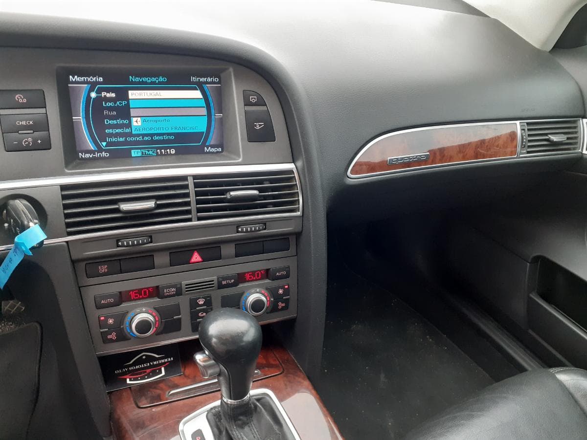 Audi A6 3.0 TDI Quattro · Ano 2005 — imagem 13