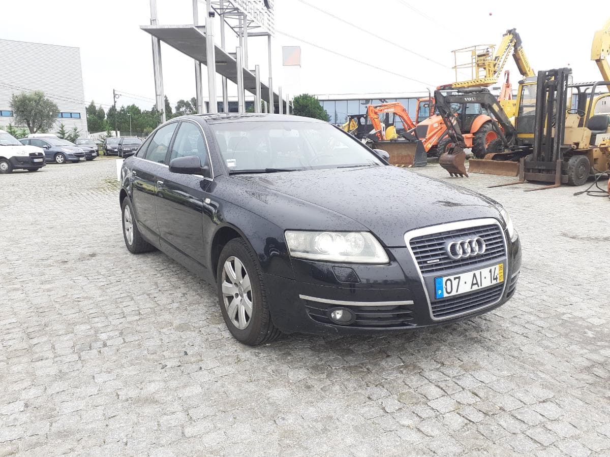 Audi A6 3.0 TDI Quattro · Ano 2005 — imagem 1