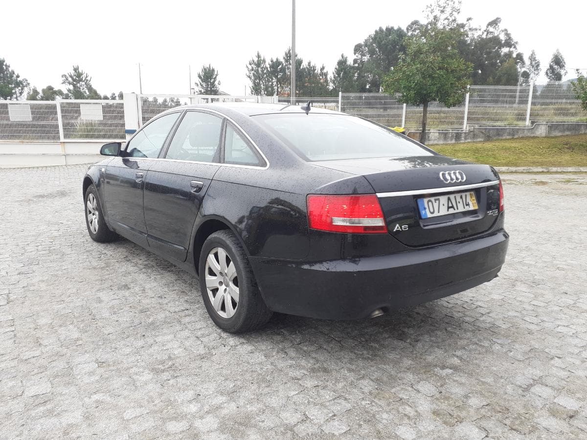 Audi A6 3.0 TDI Quattro · Ano 2005 — imagem 6