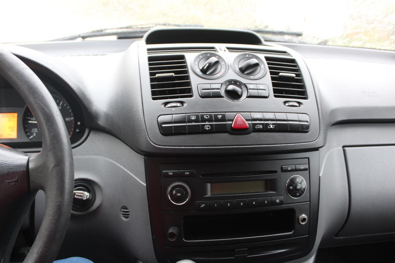MERCEDES-BENZ VITO CDI 111 · — imagen 9