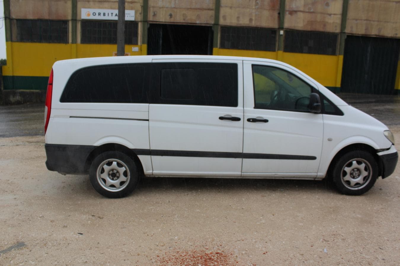 MERCEDES-BENZ VITO CDI 111 · — imagen 4