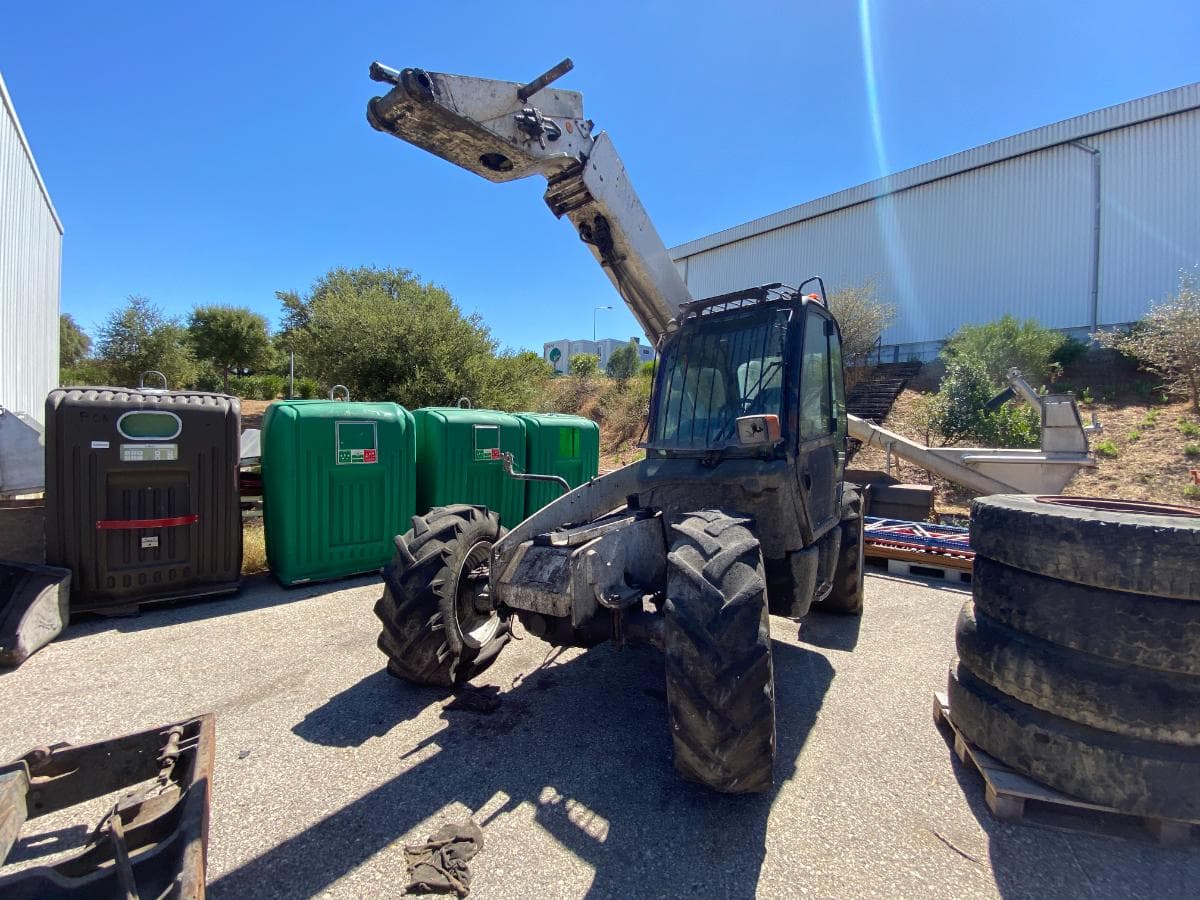 Multifunções JCB 541-70 · Avis — imagem 1