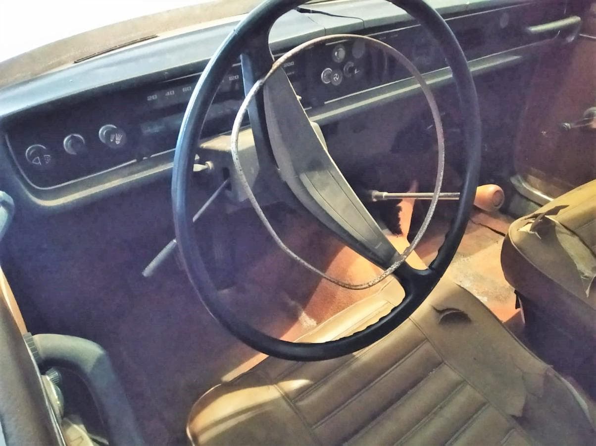 Volvo 142 Coupé — imagen 4