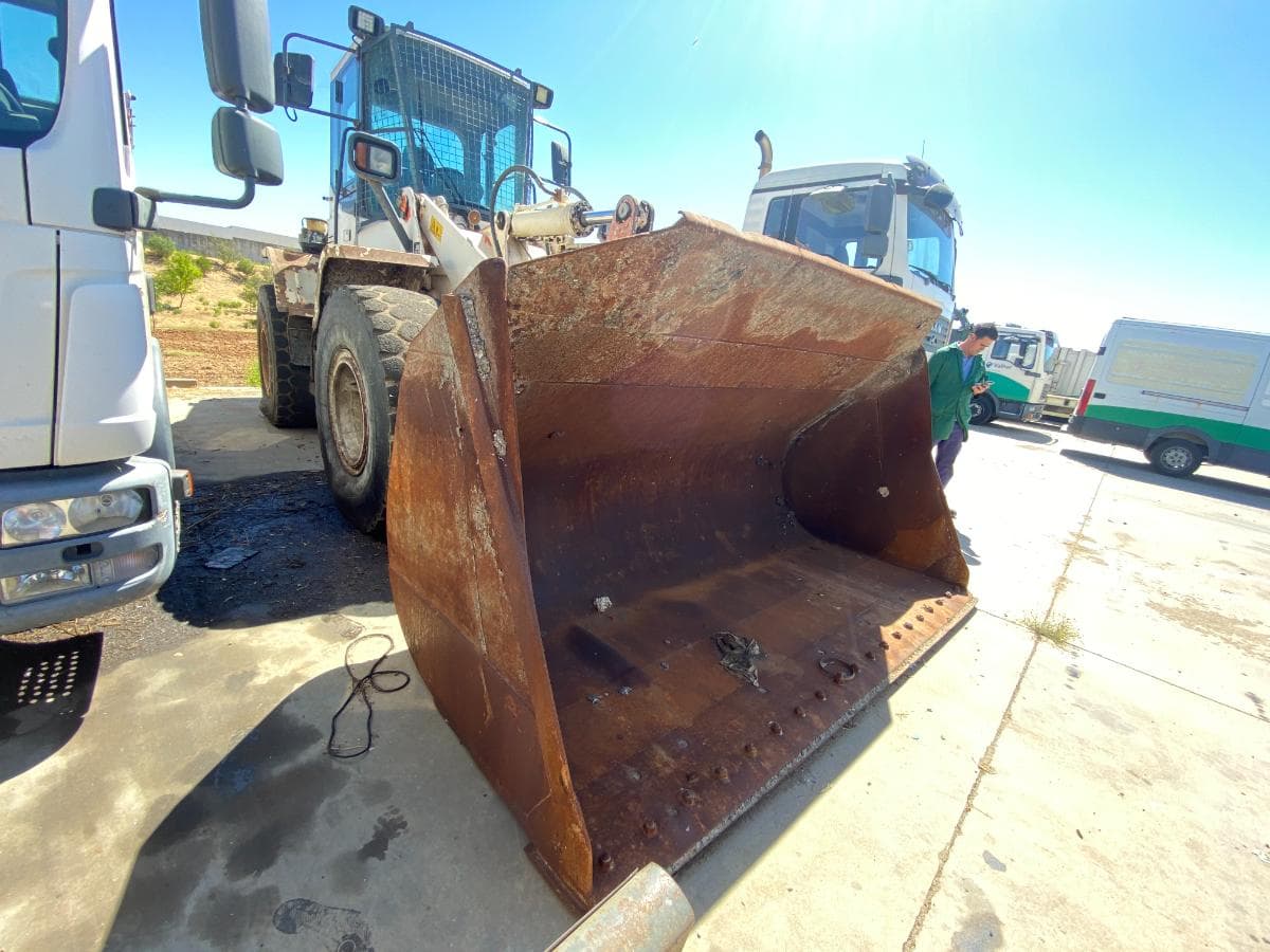 Pá de rodas Doosan DL 200 · Avis — imagen 3