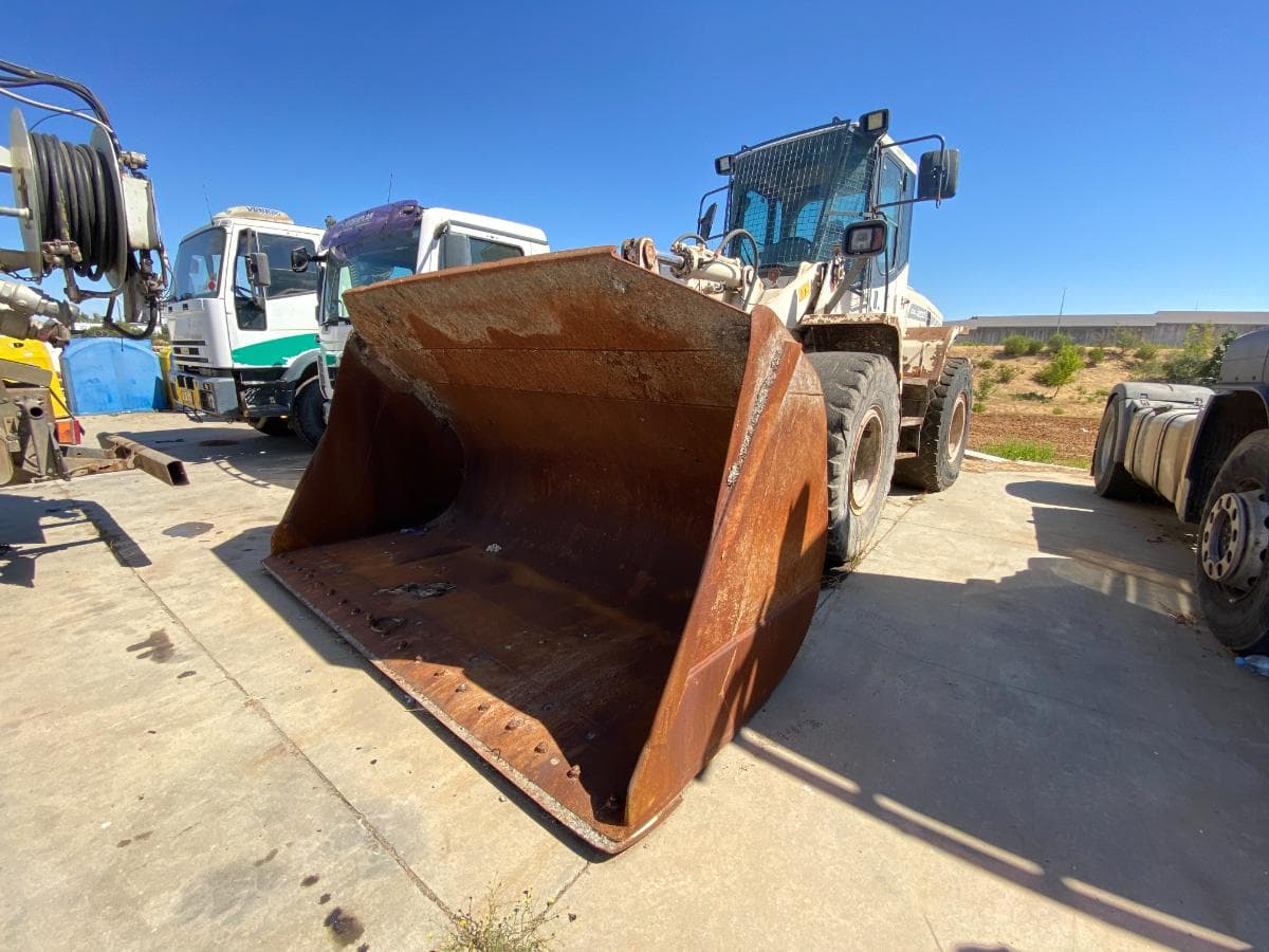 Pá de rodas Doosan DL 200 · Avis — imagen 1