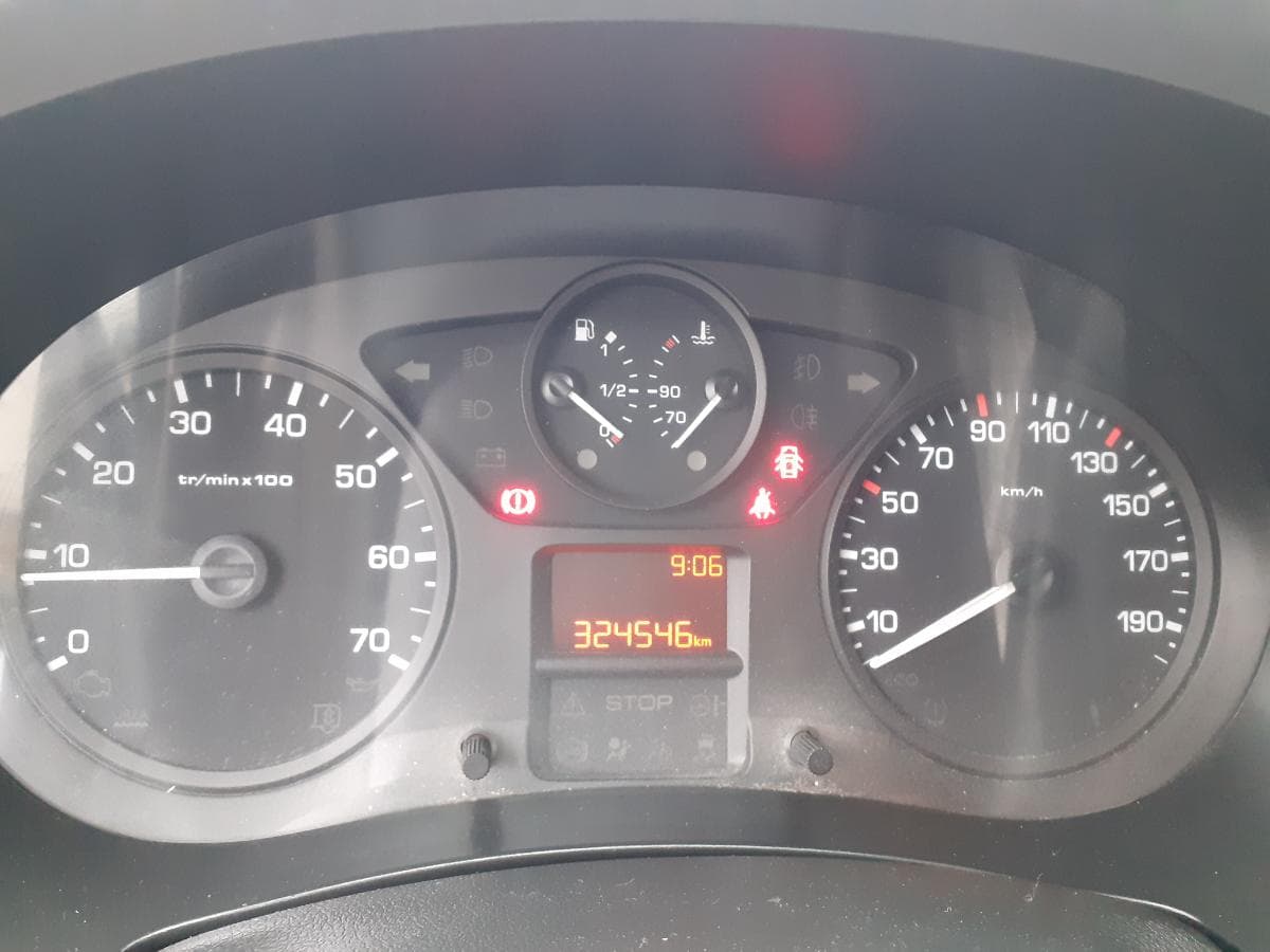 Citroën Berlingo 1.6 HDI · Ano 2010 — image 12