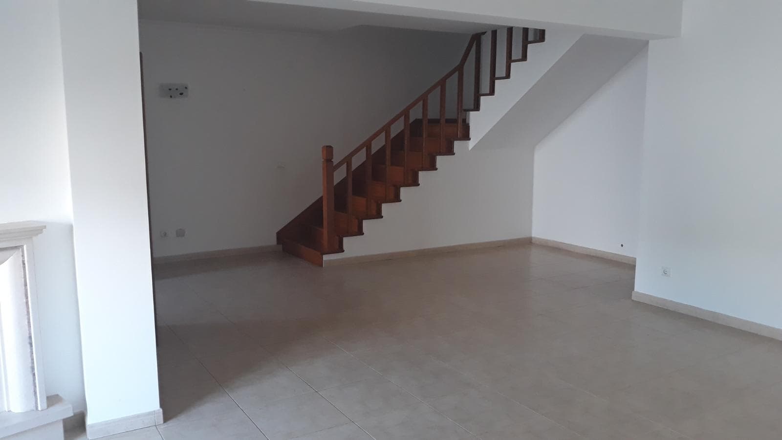 Moradia V3 + Lugar de Estacionamento · Torres Vedras — image 5