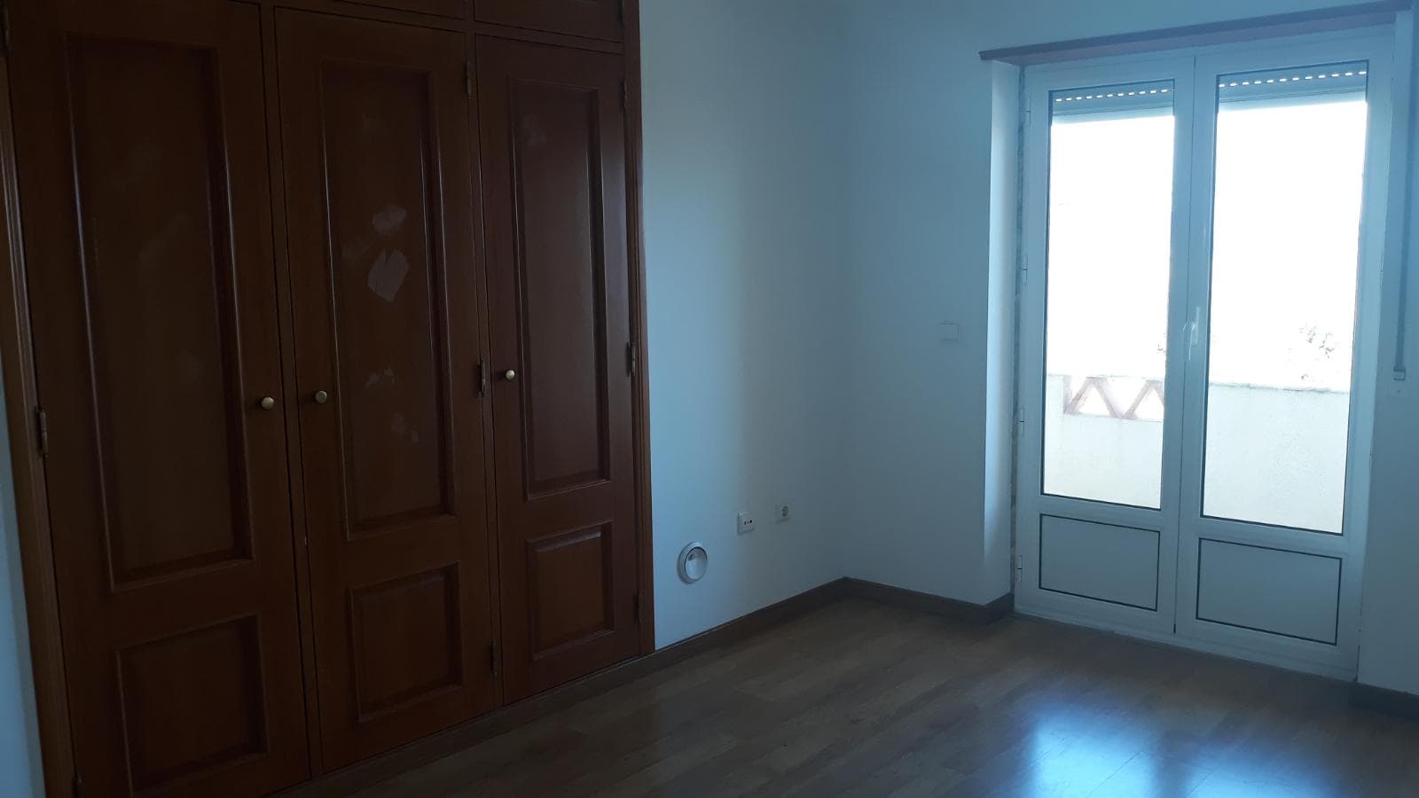 Moradia V3 + Lugar de Estacionamento · Torres Vedras — image 7