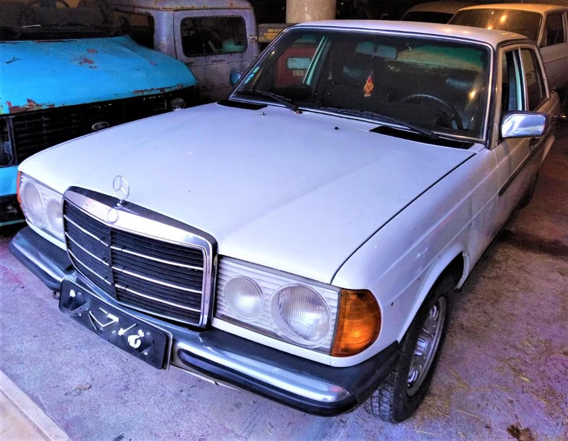 Mercedes-Benz 300 D W123