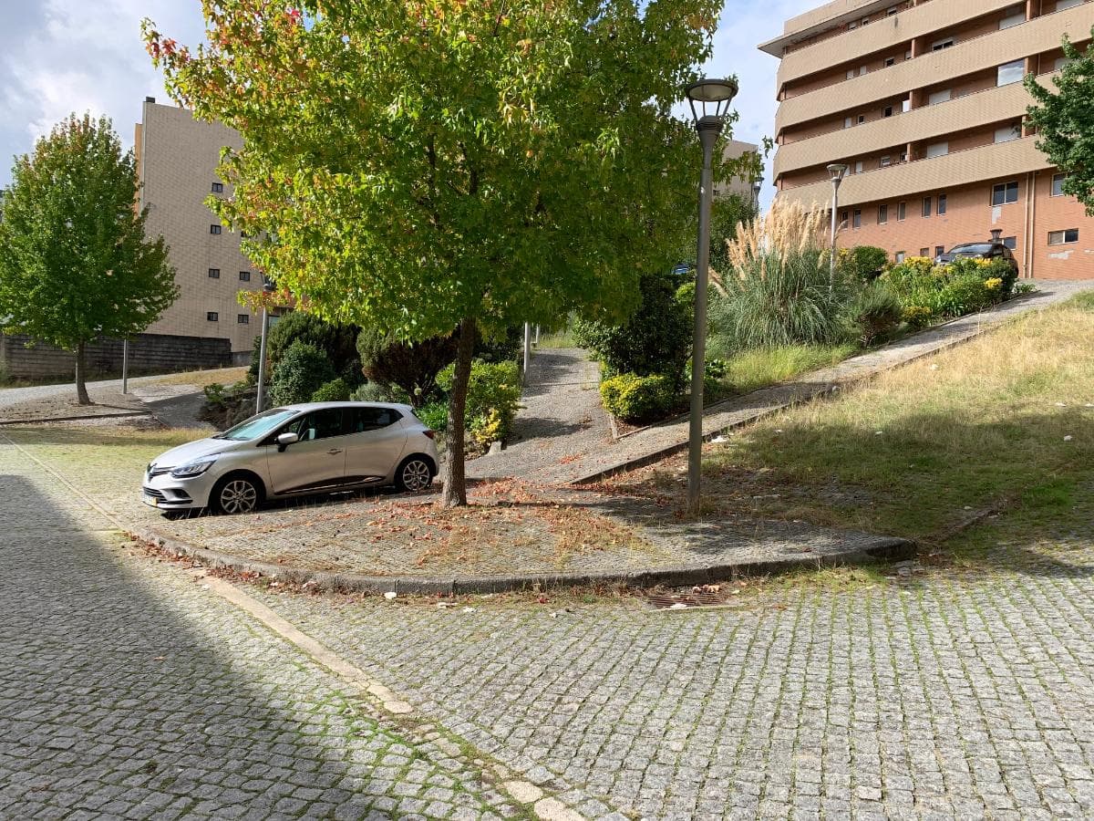 Apartamento T1 + Lugar Garagem + Arrumos · Gandra — imagem 14