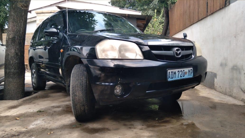 Mazda Tribute 2.0 ·