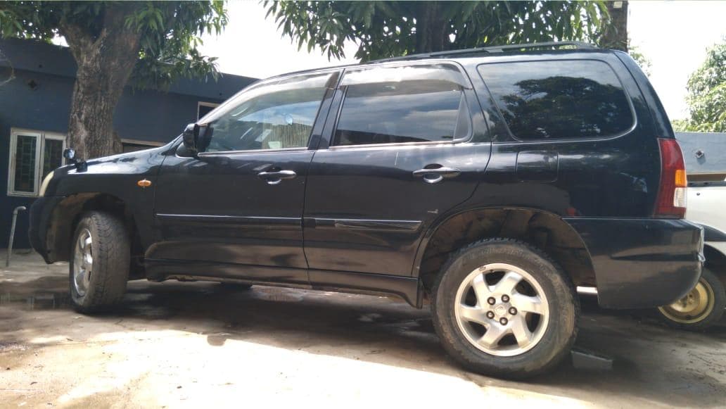 Mazda Tribute 2.0 · — image 6