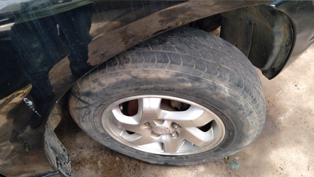 Mazda Tribute 2.0 · — image 14