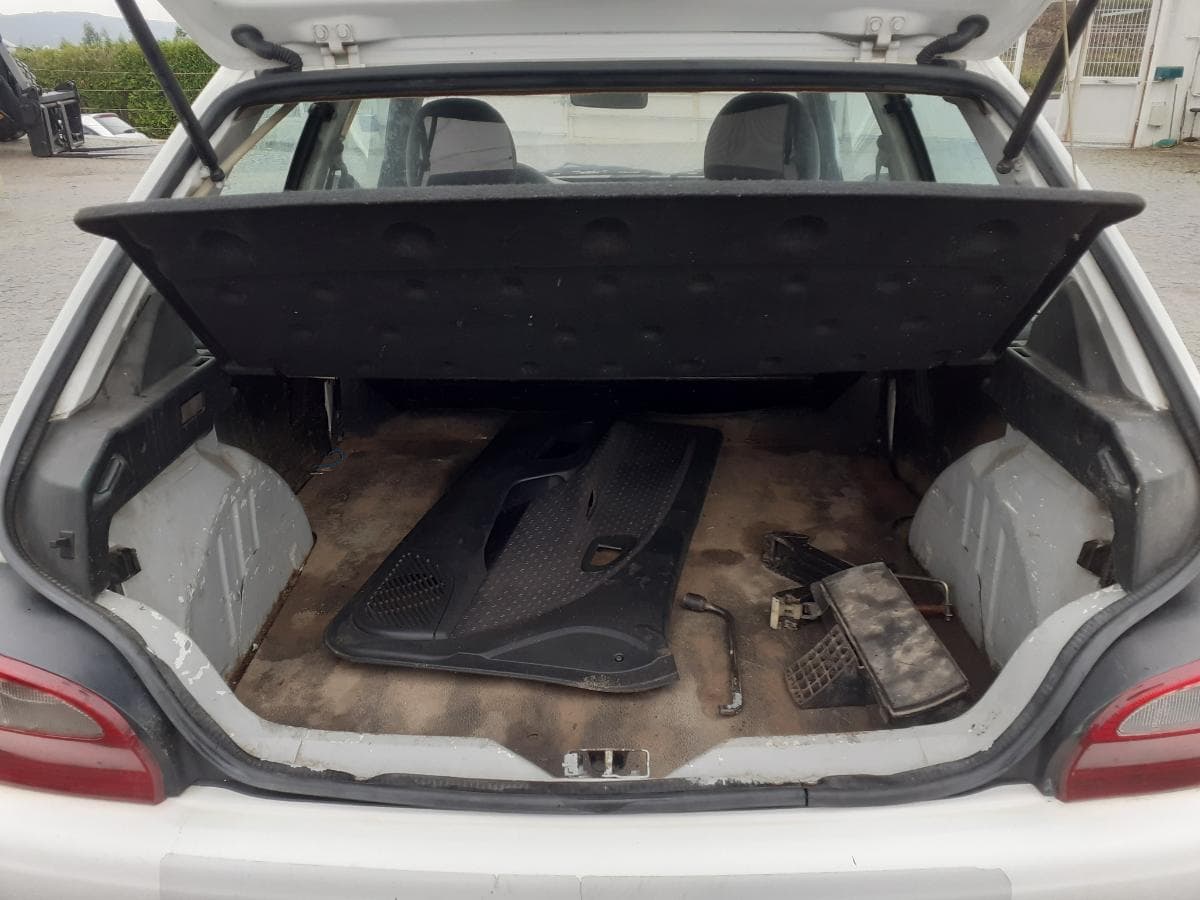Citroën Saxo 1.5 D · Ano 2001 — imagen 7
