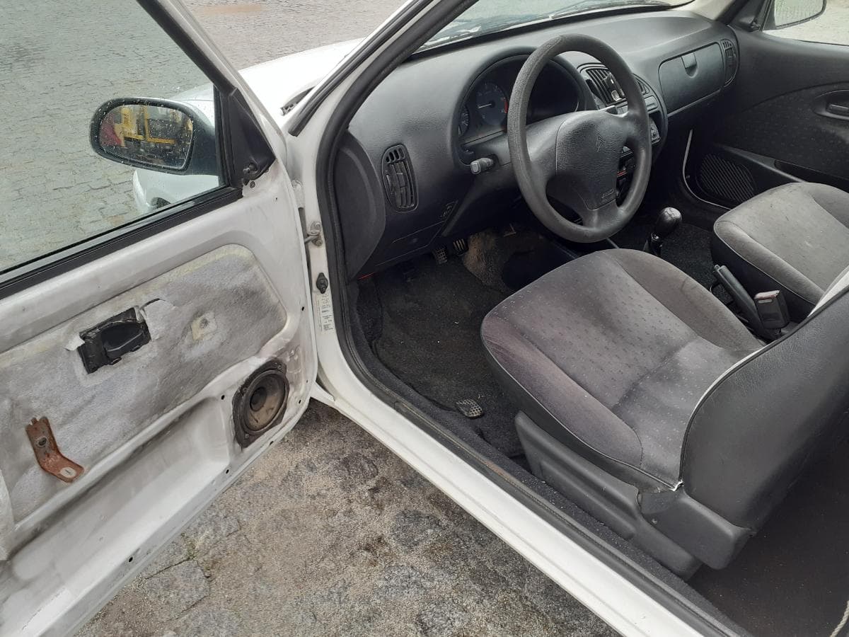 Citroën Saxo 1.5 D · Ano 2001 — imagen 9