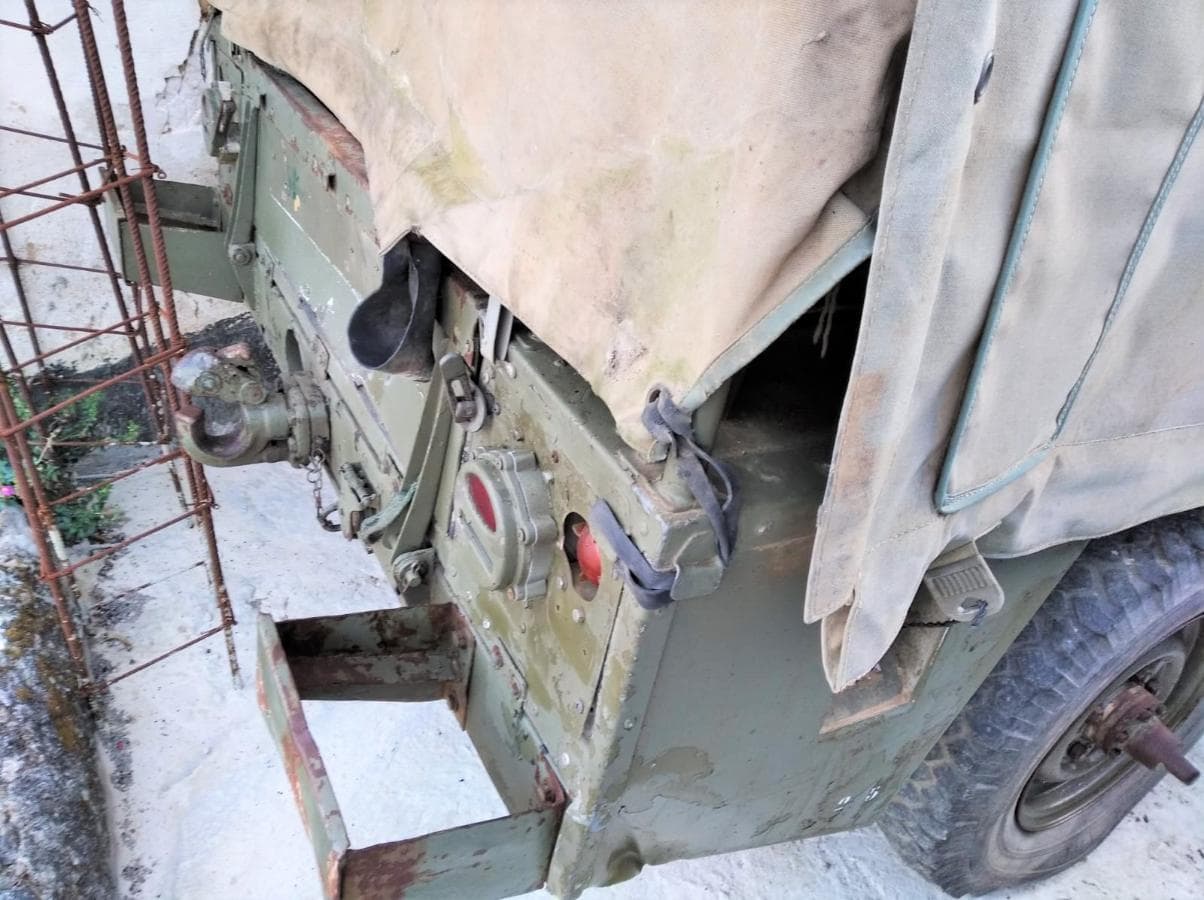 Land Rover 109 Santana Militar — image 8