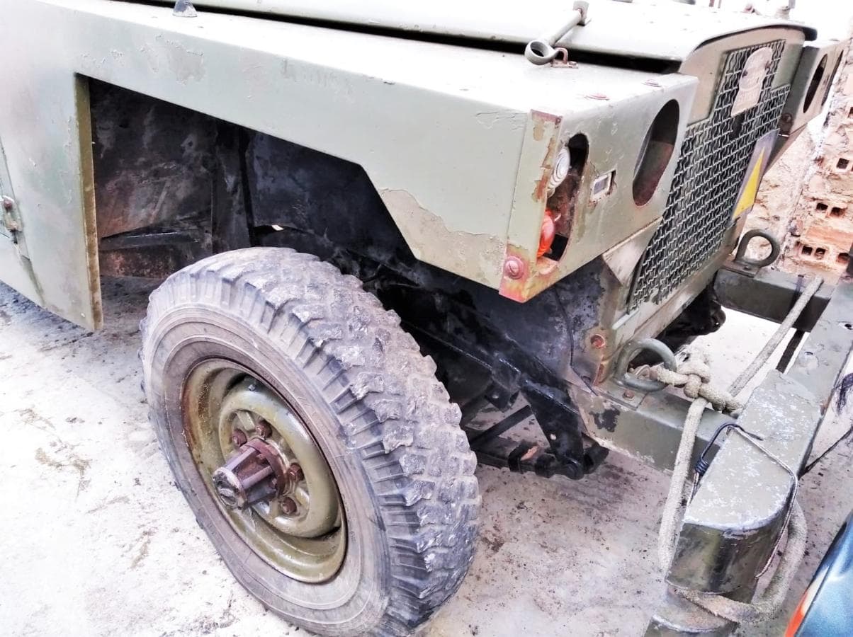 Land Rover 109 Santana Militar — image 2