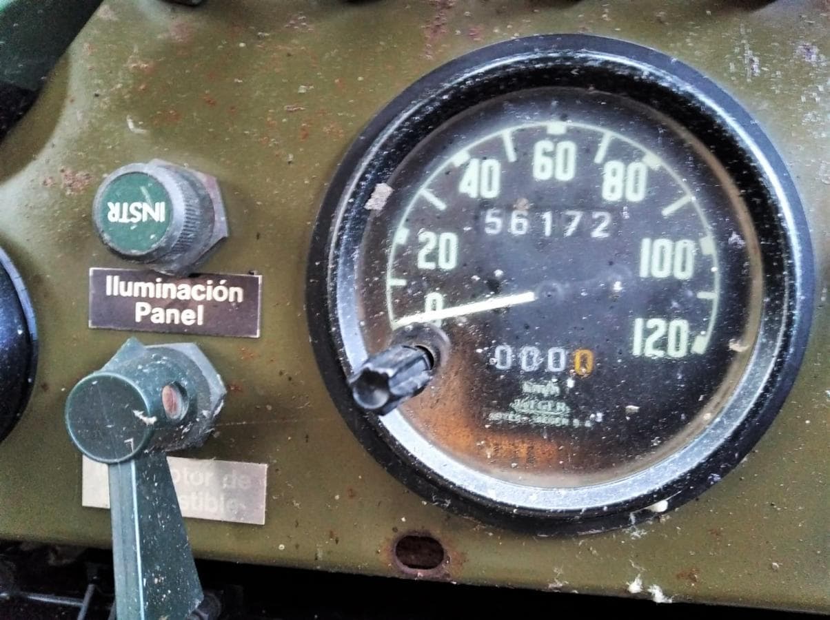 Land Rover 109 Santana Militar — image 5