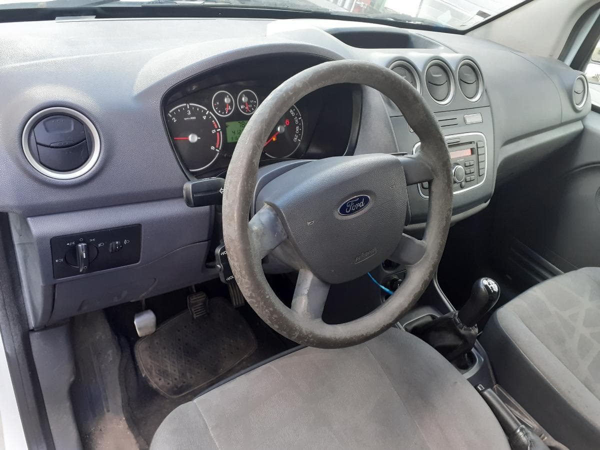 Ford Transit Connect · Ano 2011 — imagem 12