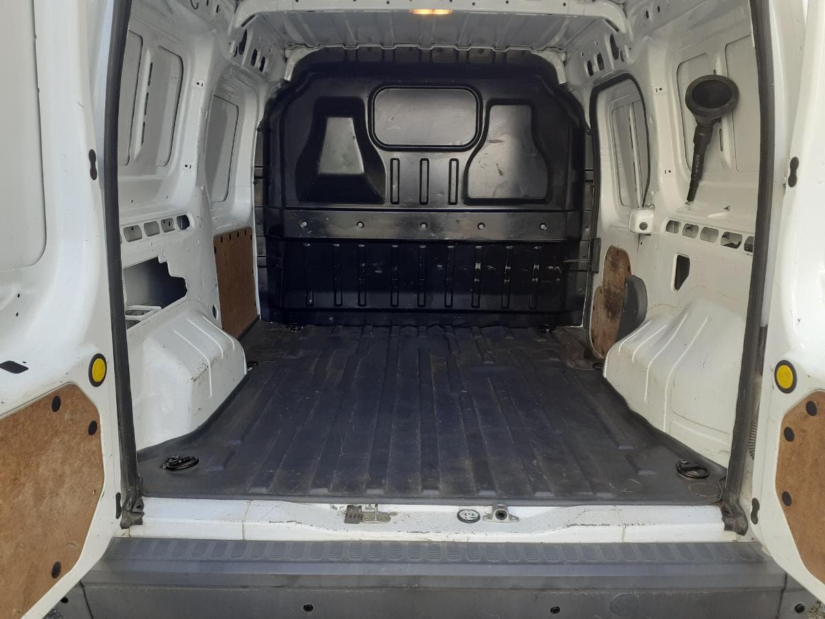 Ford Transit Connect · Ano 2011 — imagem 8