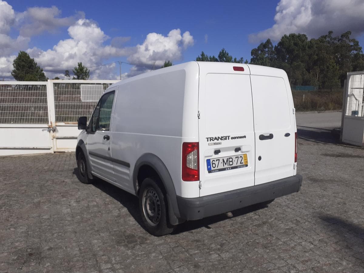 Ford Transit Connect · Ano 2011 — imagem 6