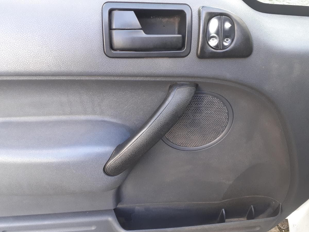 Ford Transit Connect · Ano 2011 — imagem 16