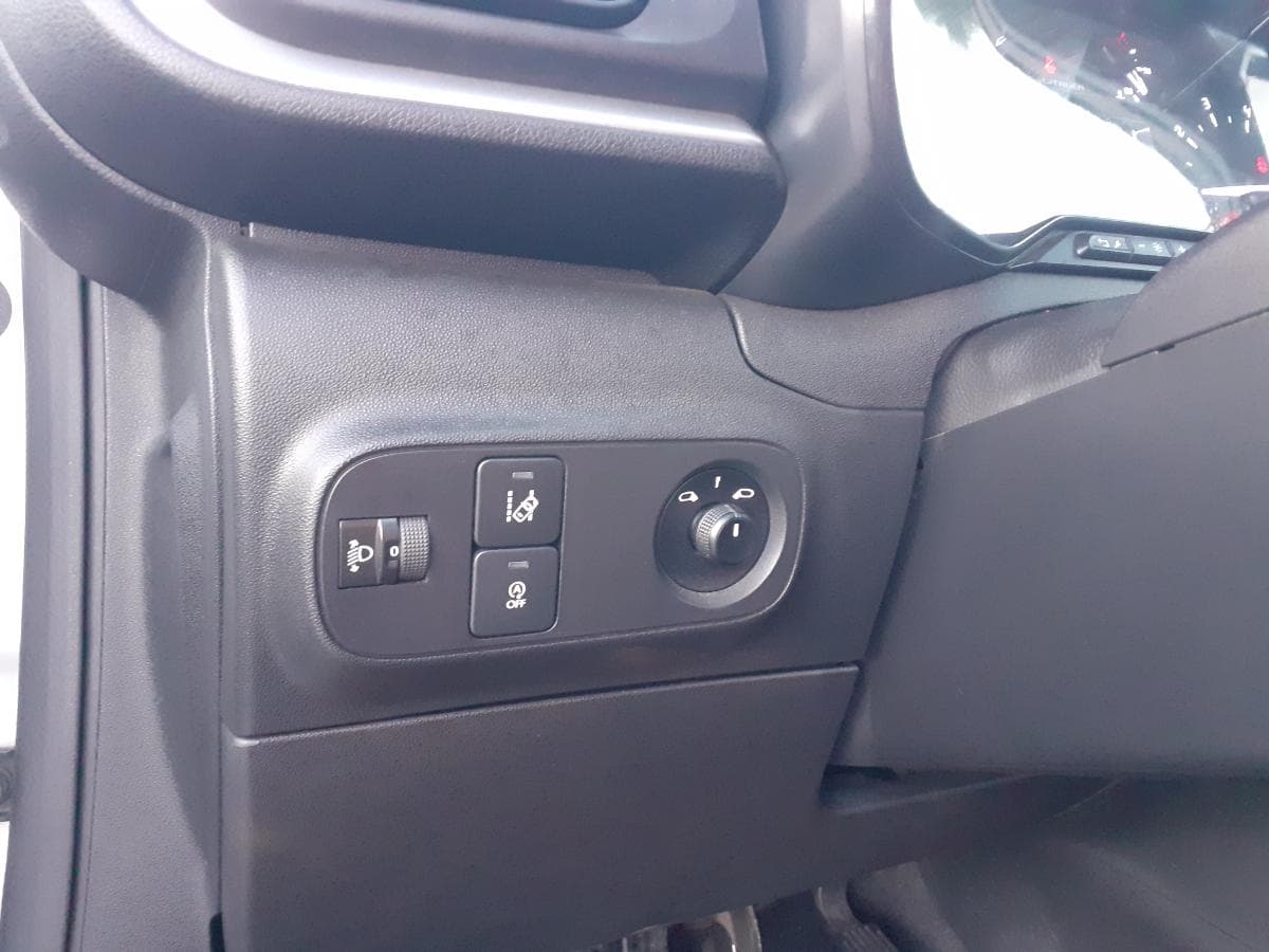 Citroën C3 1.6 HDI · Ano 2018 — imagen 12