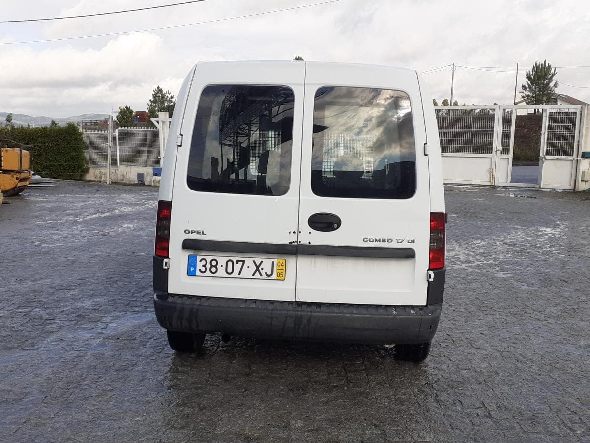 Opel Combo 1.7 CDI · Ano 2004 — imagem 5