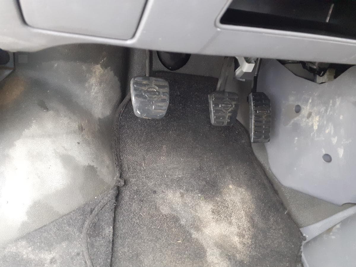 Nissan Vanette Cargo 2.3 D · Ano 2001 — imagen 11