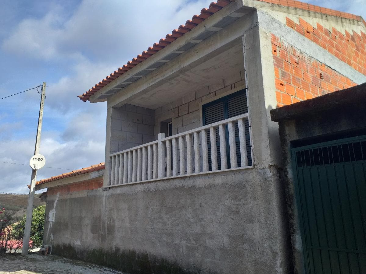 Terreno com Benfeitoria · Valpaços, Vila Real — imagem 5