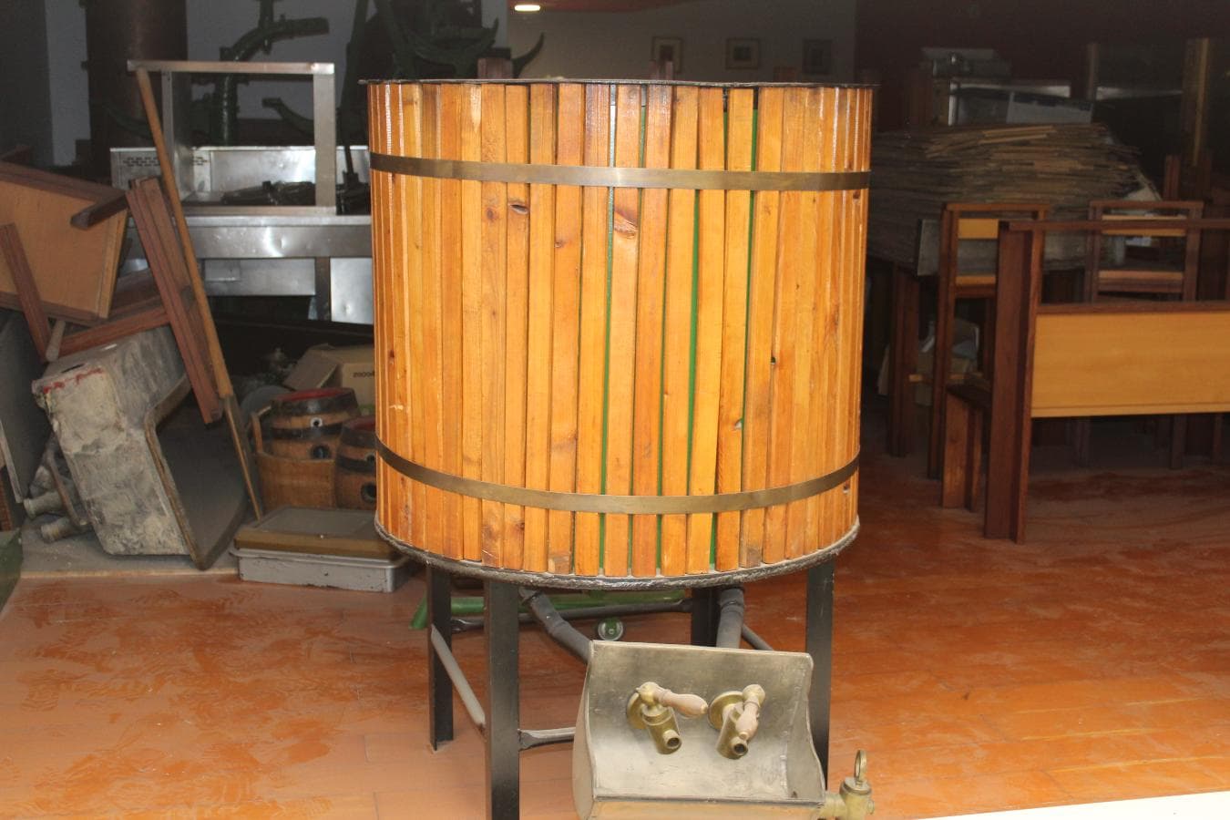 Antiguidades · Equipamentos de Engarrafamento Artesanal — imagem 19