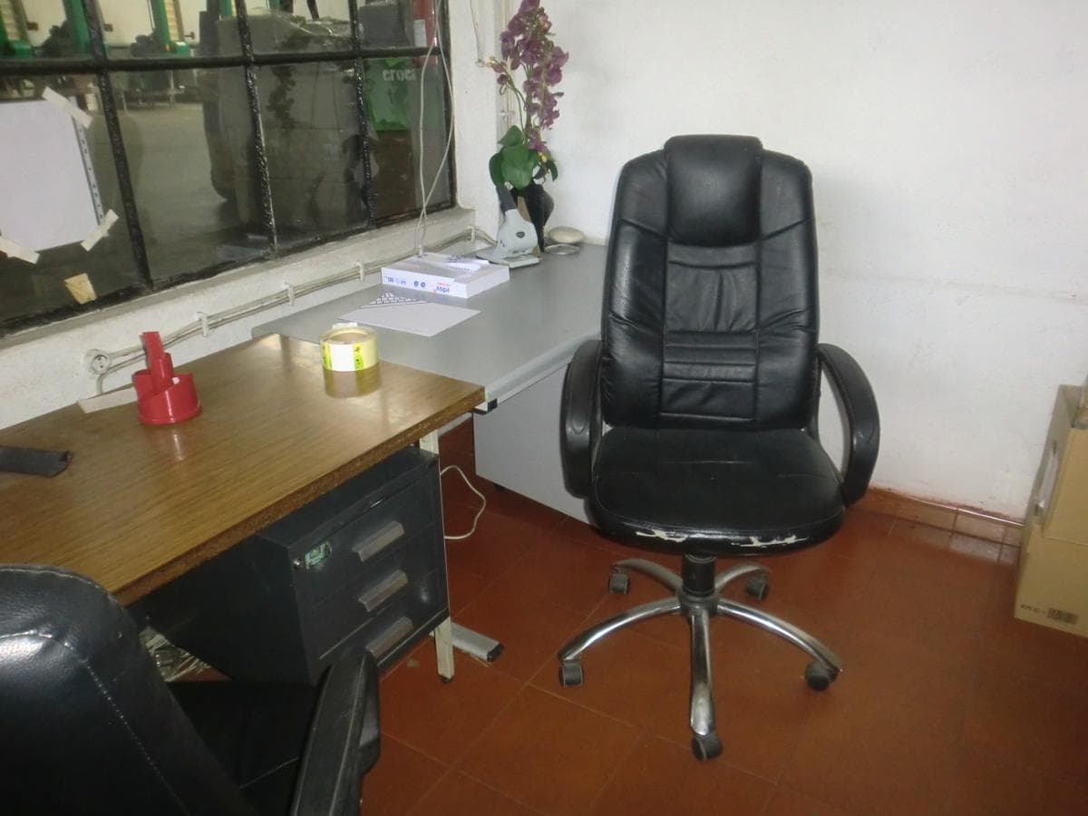 Equipamiento de Oficina + Varios — imagen 2