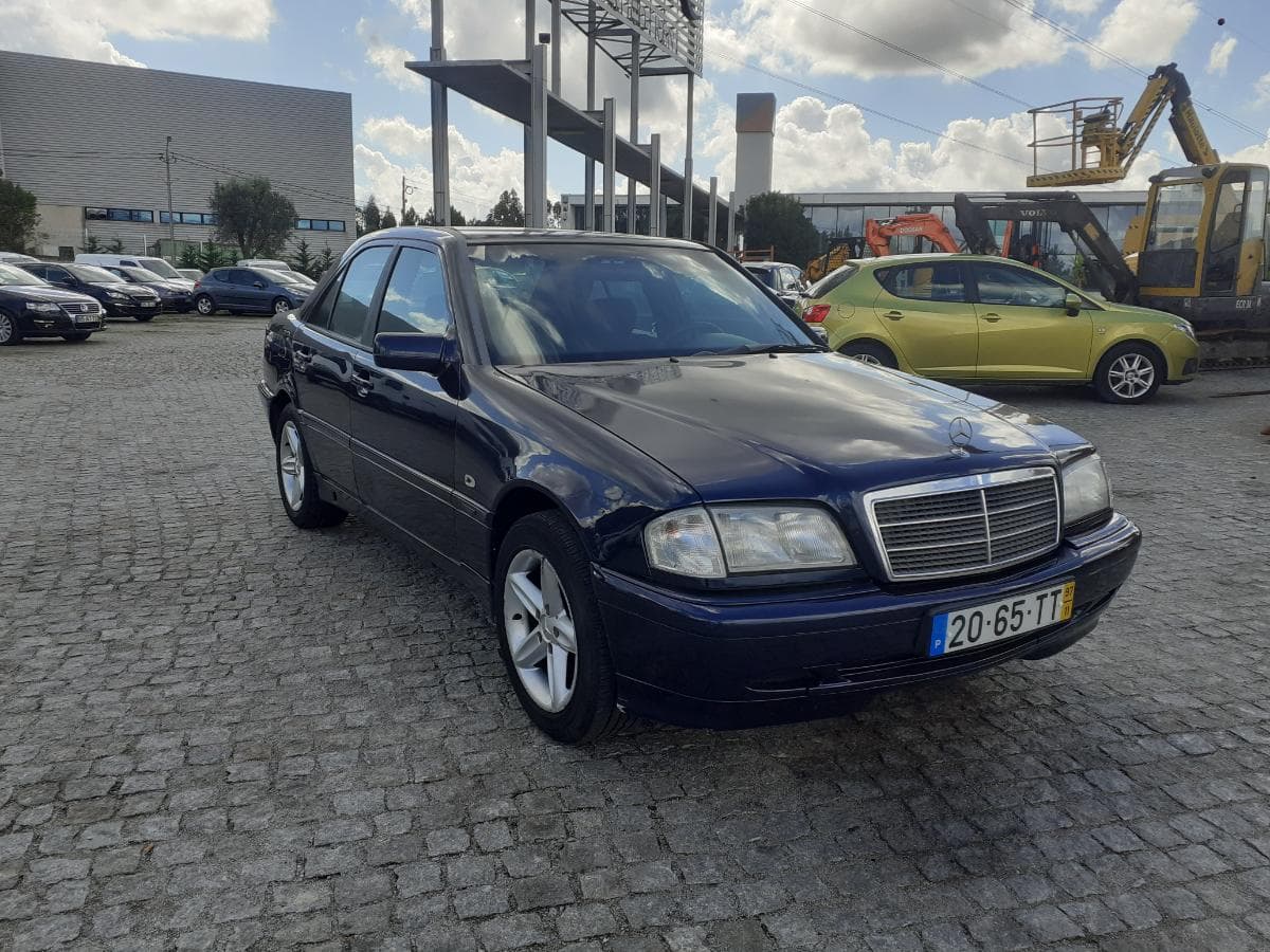 Mercedes-Benz C220 D · Ano 1997 — imagem 1