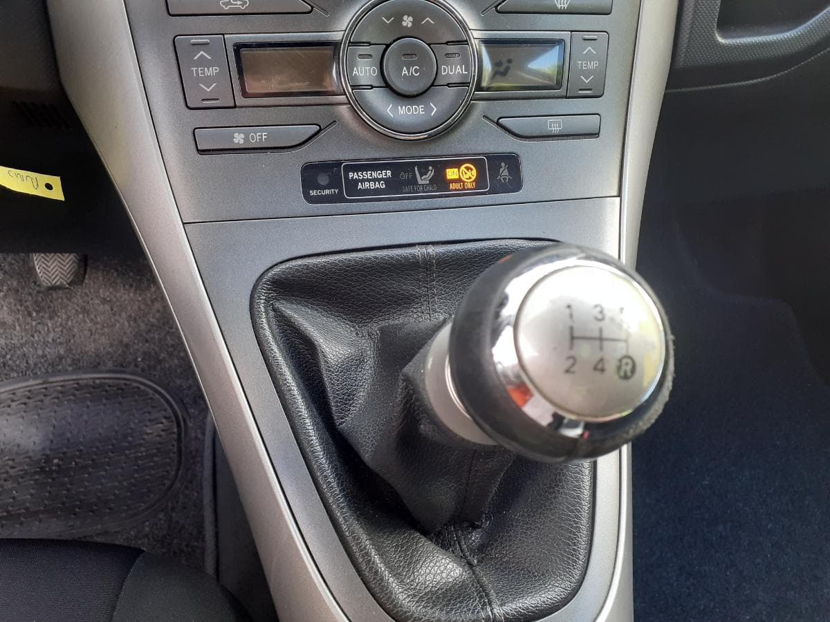 Toyota Auris 1.4 D-4D · Ano 2009 06-HD-34 · — imagem 10