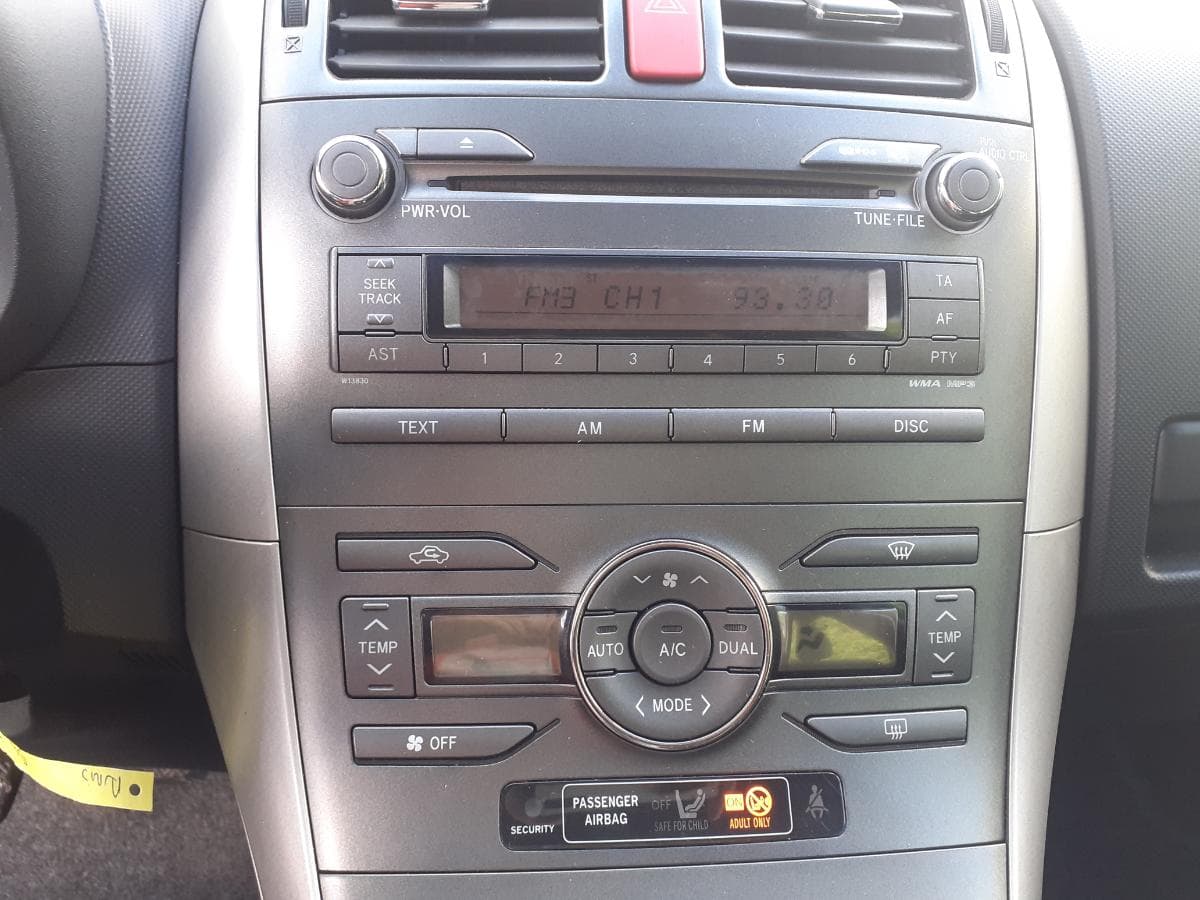 Toyota Auris 1.4 D-4D · Ano 2009 06-HD-34 · — imagem 12