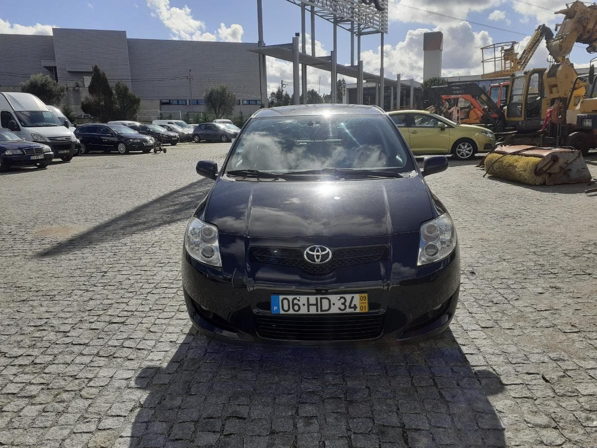 Toyota Auris 1.4 D-4D · Ano 2009 06-HD-34 · — imagem 2